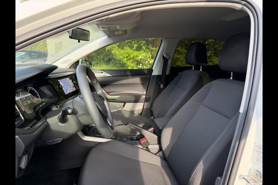 Volkswagen Polo 1.0 TSI Comfortline . NAVIGATIE . PARKEERSENSOREN VOOR  & ACHTER .
