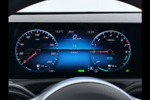 Mercedes-Benz A-Klasse 250e AMG // Soh 94,5% // Panoramadak // Distronic // Carplay // 18" // Nightpakket // All Season Banden // Widescreen