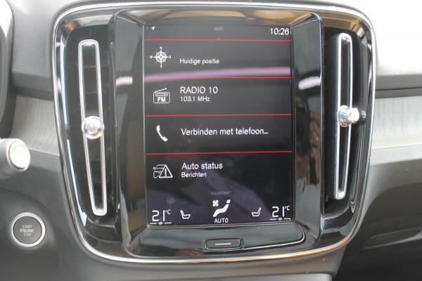 Volvo XC40 B4 211PK Automaat Inscription Panoramisch schuif-kanteldak / Semi elektrisch wegklapbare trekhaak / Adaptieve cruise control / Lederen bekleding / Harman Kardon Audio
