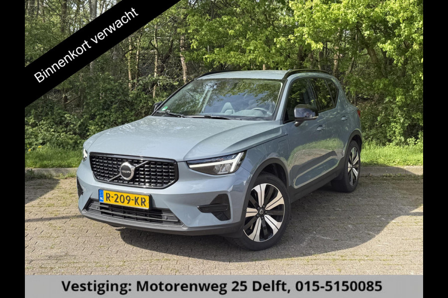 Volvo XC40 1.5 T5 Plug-in hybrid Plus Dark . ACCU 90% . TREKHAAK . DODE HOEKDETECTIE . HARMAN KARDON . STUUR & STOELVERWARMING .