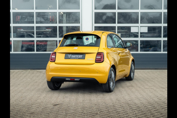 Fiat 500 Hybrid Torino Launch Edition | Clima | Carplay | PDC | Priv Glass | Sun of Italy