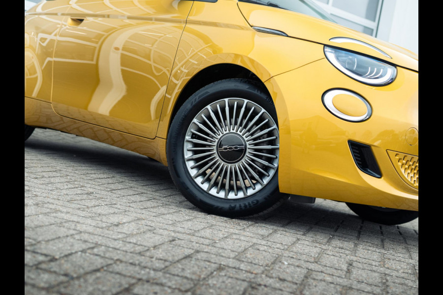 Fiat 500 Hybrid Torino Launch Edition | Clima | Carplay | PDC | Priv Glass | Sun of Italy