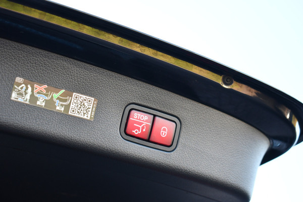 Mercedes-Benz GLC 400e 4M AMG Pano Luchtv-4WS Trekh ACC HUD 360 Burmester Night