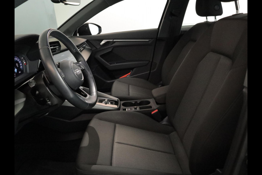 Audi A3 Sportback 30 TFSI Pro Line | Led | Climate Control | Apple carplay & Android Auto | Parkeer sensoren |