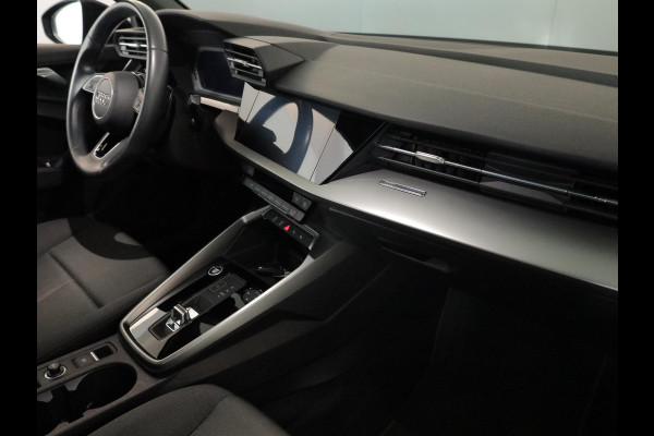 Audi A3 Sportback 30 TFSI Pro Line | Led | Climate Control | Apple carplay & Android Auto | Parkeer sensoren |