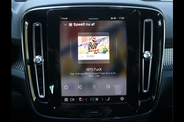 Volvo XC40 Recharge P8 AWD R-Design SOH 88,1% / Stoel-stuurverw. / Camera NL Auto / BTW Auto