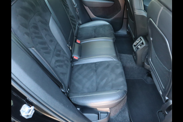 Volvo XC40 Recharge P8 AWD R-Design SOH 88,1% / Stoel-stuurverw. / Camera NL Auto / BTW Auto
