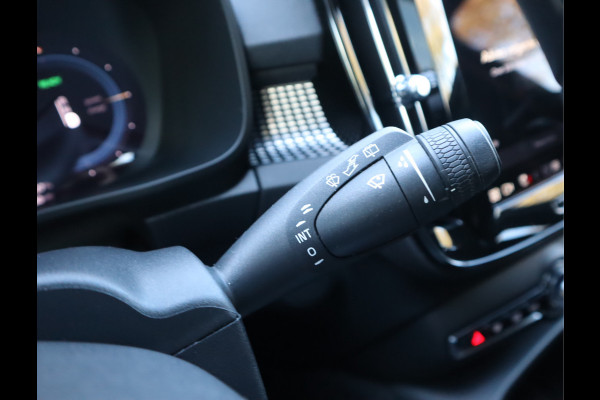Volvo XC40 Recharge P8 AWD R-Design SOH 88,1% / Stoel-stuurverw. / Camera NL Auto / BTW Auto