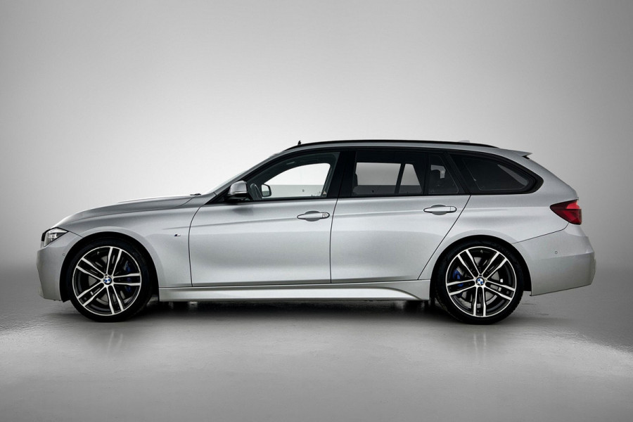 BMW 3 Serie Touring 330i High Executive M-sport( NL-auto, Dealer onderH, Panorama, LederdashB, Camera, Head-up, Navi Prof,, Etc)