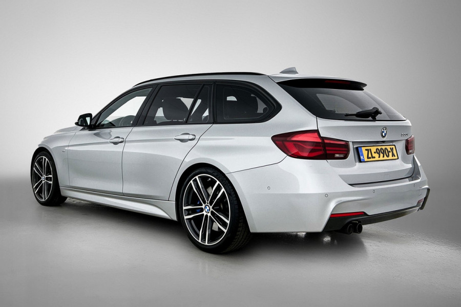 BMW 3 Serie Touring 330i High Executive M-sport( NL-auto, Dealer onderH, Panorama, LederdashB, Camera, Head-up, Navi Prof,, Etc)