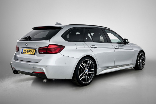 BMW 3 Serie Touring 330i High Executive M-sport( NL-auto, Dealer onderH, Panorama, LederdashB, Camera, Head-up, Navi Prof,, Etc)