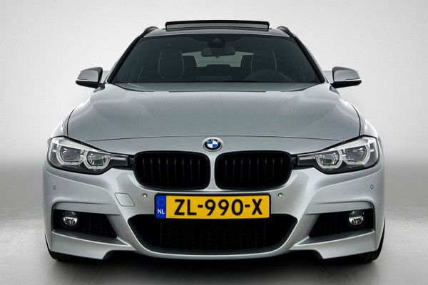 BMW 3 Serie Touring 330i High Executive M-sport( NL-auto, Dealer onderH, Panorama, LederdashB, Camera, Head-up, Navi Prof,, Etc)