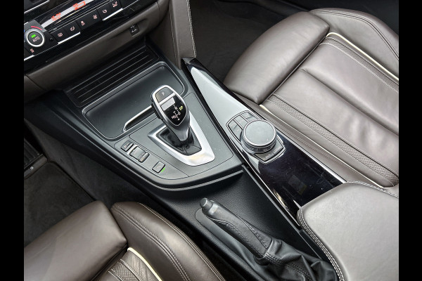 BMW 3 Serie Touring 330i High Executive M-sport( NL-auto, Dealer onderH, Panorama, LederdashB, Camera, Head-up, Navi Prof,, Etc)