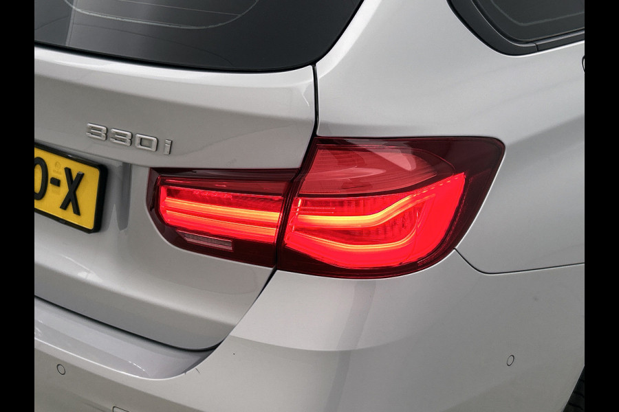 BMW 3 Serie Touring 330i High Executive M-sport( NL-auto, Dealer onderH, Panorama, LederdashB, Camera, Head-up, Navi Prof,, Etc)