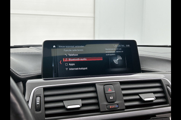 BMW 3 Serie Touring 330i High Executive M-sport( NL-auto, Dealer onderH, Panorama, LederdashB, Camera, Head-up, Navi Prof,, Etc)