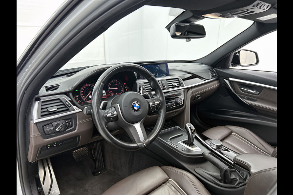 BMW 3 Serie Touring 330i High Executive M-sport( NL-auto, Dealer onderH, Panorama, LederdashB, Camera, Head-up, Navi Prof,, Etc)