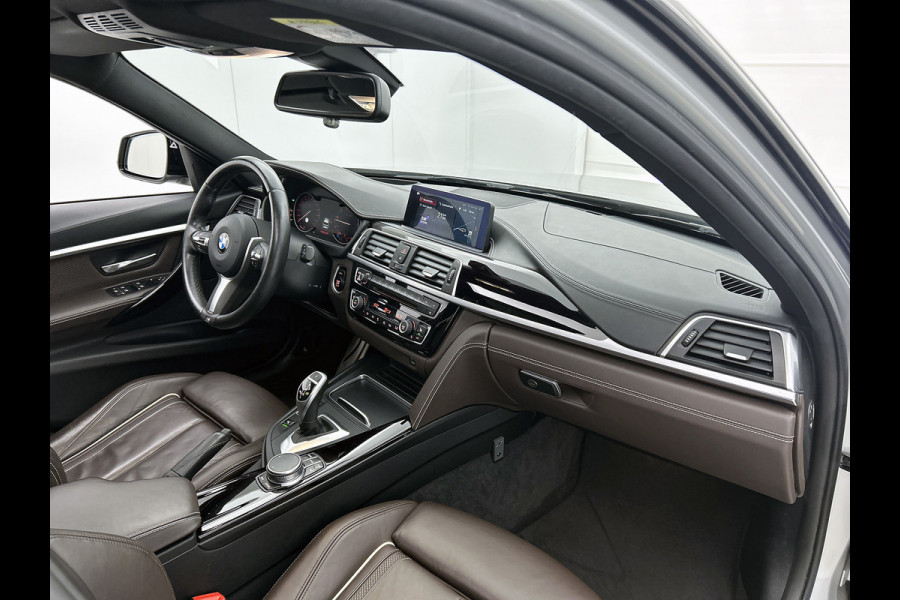 BMW 3 Serie Touring 330i High Executive M-sport( NL-auto, Dealer onderH, Panorama, LederdashB, Camera, Head-up, Navi Prof,, Etc)