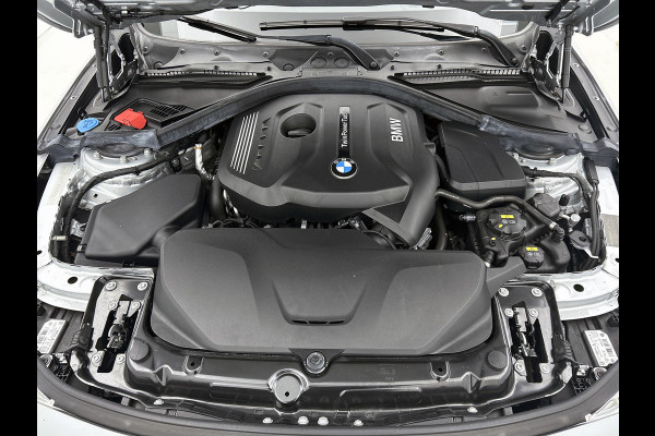 BMW 3 Serie Touring 330i High Executive M-sport( NL-auto, Dealer onderH, Panorama, LederdashB, Camera, Head-up, Navi Prof,, Etc)