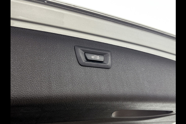 BMW 3 Serie Touring 330i High Executive M-sport( NL-auto, Dealer onderH, Panorama, LederdashB, Camera, Head-up, Navi Prof,, Etc)