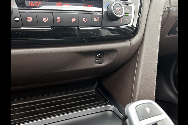 BMW 3 Serie Touring 330i High Executive M-sport( NL-auto, Dealer onderH, Panorama, LederdashB, Camera, Head-up, Navi Prof,, Etc)