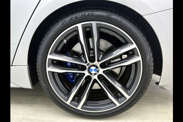 BMW 3 Serie Touring 330i High Executive M-sport( NL-auto, Dealer onderH, Panorama, LederdashB, Camera, Head-up, Navi Prof,, Etc)