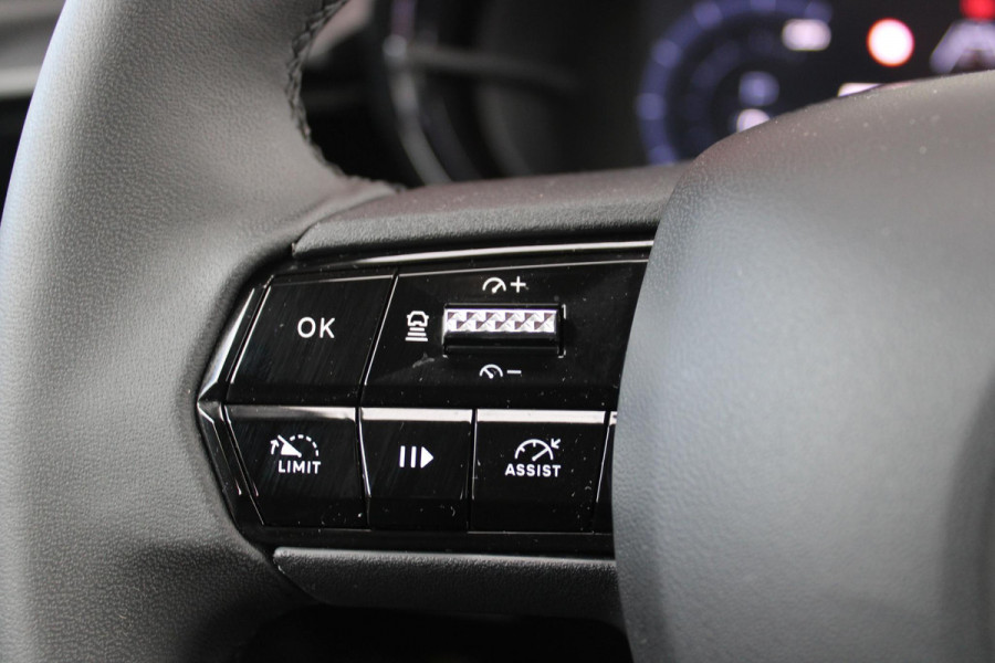 Alfa Romeo junior 156PK Elettrica 54 kWh | DRAADLOZE APPLE CARPLAY/ANDROID AUTO | PARKEERSENSOREN ACHTER |  CLIMATE CONTROL | VERKEERSBORDEN HERKENNING | ADAPTIVE CRUISE CONTROL | KEYLESS START | LICHTMETALEN VELGEN | LED KOPLAMPEN | LED ACHTERLICHTEN | SCUDETTO "LEGGENDA" |