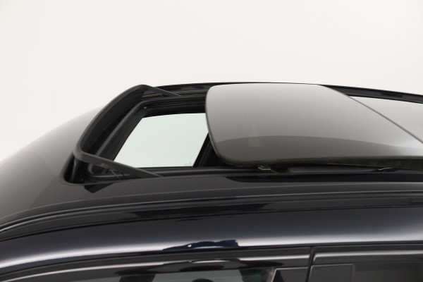 BMW iX3 High Executive 80 kWh M-pakket (1e eigenaar, NL-auto, Dealer OnderH, Panoramadak, Navi Pro, Leder, StoelV, Etc)