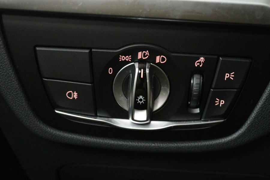 BMW iX3 High Executive 80 kWh M-pakket (1e eigenaar, NL-auto, Dealer OnderH, Panoramadak, Navi Pro, Leder, StoelV, Etc)