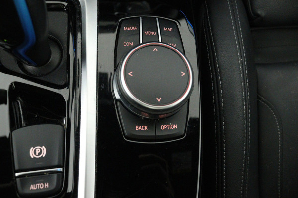 BMW iX3 High Executive 80 kWh M-pakket (1e eigenaar, NL-auto, Dealer OnderH, Panoramadak, Navi Pro, Leder, StoelV, Etc)