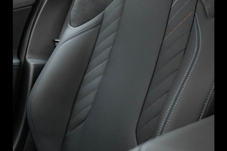 BMW X3 30e xDrive M-Sport - Trekhaak - ACC - 360° Camera - Harman Kardon