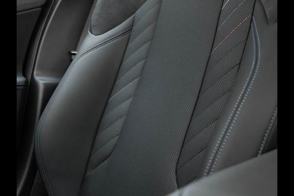 BMW X3 30e xDrive M-Sport - Trekhaak - ACC - 360° Camera - Harman Kardon