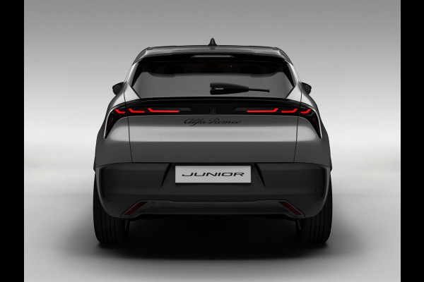 Alfa Romeo junior Elettrica Speciale 54 kWh | Techno Pack | Warmtepomp | Verwarmbare Voorruit | Arese Silver