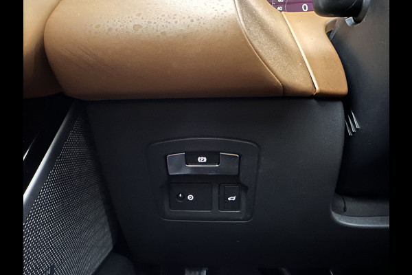 Land Rover Range Rover Velar 2.0 I4 AWD R-Dynamic HSE (INCL-BTW) Aut. *PANO | LEATHER | MATRIX-LED | MEMORY-PACK | BLINDSPOT | MERIDIAN-SURROUND | DIGI-COCKPIT | CAMERA | KEYLESS | HEATED-COMFORTSEATS | PRIVACYGLASS | SHIFTPADDLES | 22''ALU*