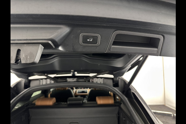 Land Rover Range Rover Velar 2.0 I4 AWD R-Dynamic HSE (INCL-BTW) Aut. *PANO | LEATHER | MATRIX-LED | MEMORY-PACK | BLINDSPOT | MERIDIAN-SURROUND | DIGI-COCKPIT | CAMERA | KEYLESS | HEATED-COMFORTSEATS | PRIVACYGLASS | SHIFTPADDLES | 22''ALU*