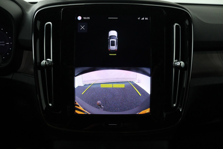 Volvo XC40 Recharge Plus 70 kWh (1e Eig, NL-auto, Dealer OndH, Carplay/ Andrioid, Trekhaak, Camera, Stoel/Stuur VerW, Etc)