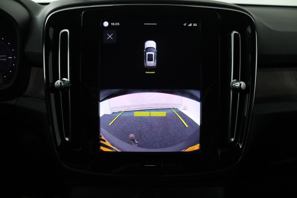 Volvo XC40 Recharge Plus 70 kWh (1e Eig, NL-auto, Dealer OndH, Carplay/ Andrioid, Trekhaak, Camera, Stoel/Stuur VerW, Etc)