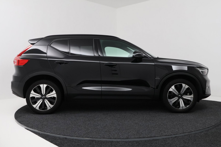 Volvo XC40 Recharge Plus 70 kWh (1e Eig, NL-auto, Dealer OndH, Carplay/ Andrioid, Trekhaak, Camera, Stoel/Stuur VerW, Etc)