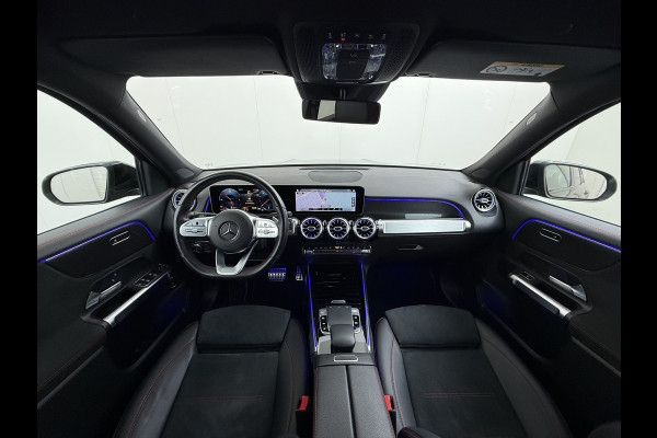 Mercedes-Benz Glb 180 AMG // Nightpakket // Sfeerverlichting // 19" AMG Velgen // Camera // Elek. Achterklep