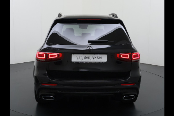 Mercedes-Benz Glb 180 AMG // Nightpakket // Sfeerverlichting // 19" AMG Velgen // Camera // Elek. Achterklep