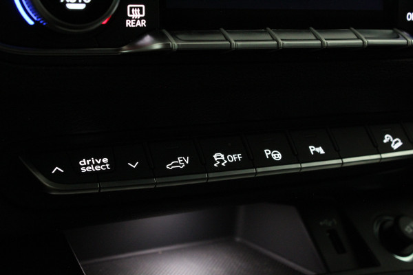 Audi Q5 Sportback 55 TFSI e S line edition Competition > 368pk/Black Optiek/Hulppakket Tour/Mythos Black...