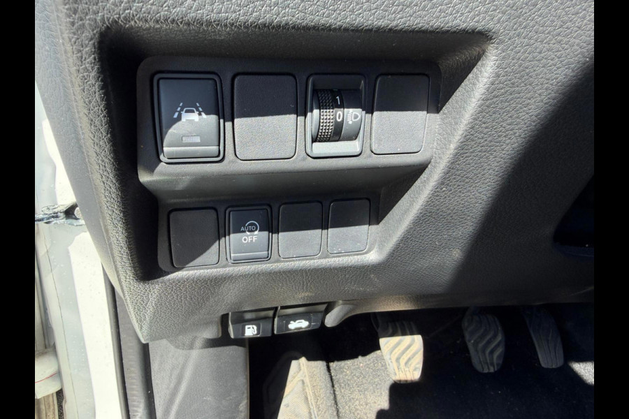 Nissan QASHQAI 1.3 MHEV N-Connecta /Trekhaak / NAVI / CAMERA /STOELVERW. / PANORAMA