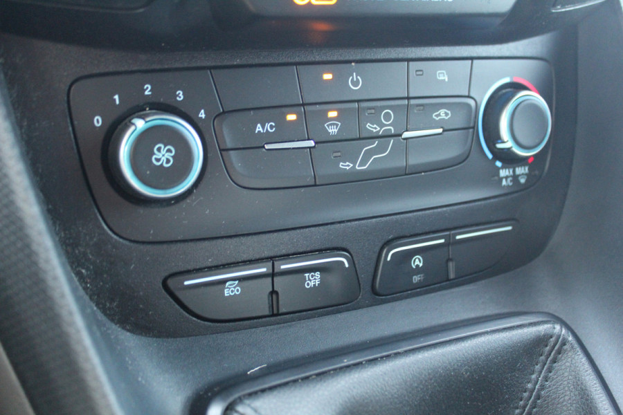 Ford Transit Connect 1.0-100pk Ecoboost L1 Trend. Dames en heren ondernemers, let op: benzine uitvoering ! Parkeersensoren, Cruise Control, Airco, Zijschuifdeur rechts etc.