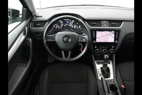 Škoda Octavia 1.5 TSI Ambition Business | Automaat | Trekhaak | Carplay | Navigatie | Parkeerhulp | Climate control | Bluetooth | Cruise control
