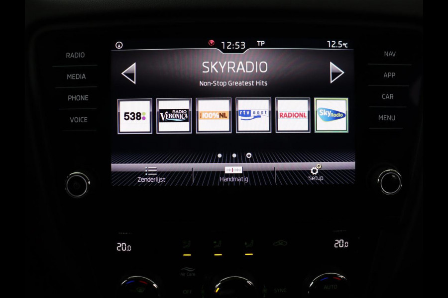 Škoda Octavia 1.5 TSI Ambition Business | Automaat | Trekhaak | Carplay | Navigatie | Parkeerhulp | Climate control | Bluetooth | Cruise control