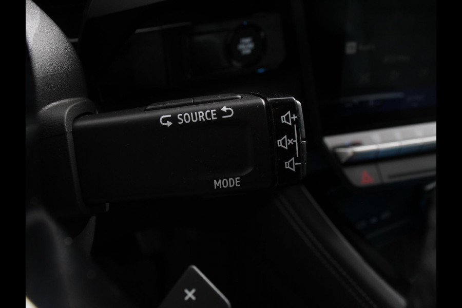 Renault Rafale 1.2 E-Tech full hybrid 200 techno AUTOMAAT Cruise control Climate control Parkeersensoren Camera LED Navigatie Lichtmetalen velgen Apple Carplay/ Android Auto