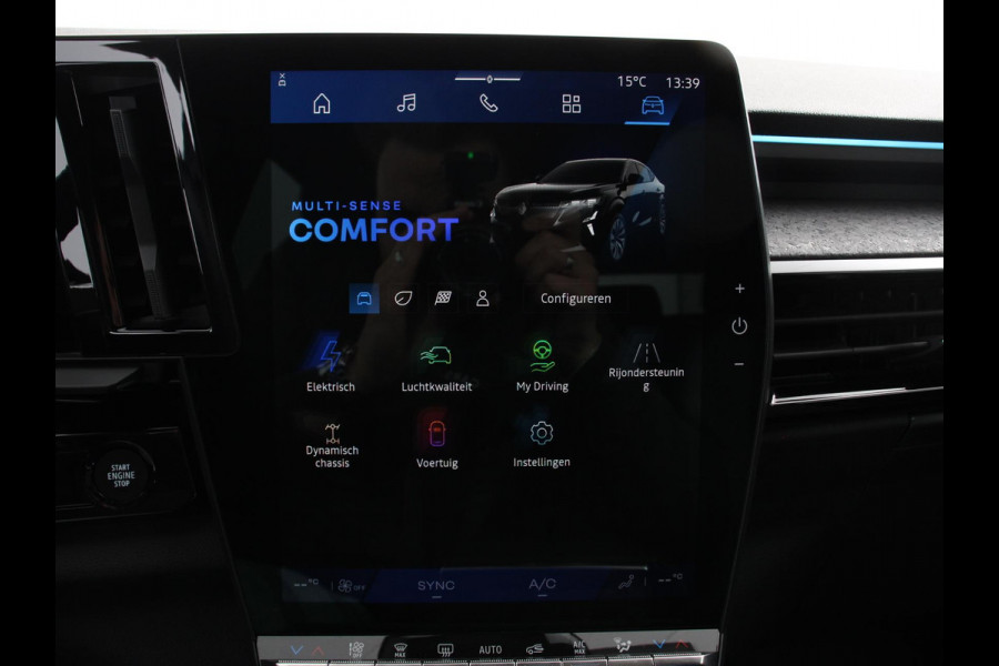 Renault Rafale 1.2 E-Tech full hybrid 200 techno AUTOMAAT Cruise control Climate control Parkeersensoren Camera LED Navigatie Lichtmetalen velgen Apple Carplay/ Android Auto