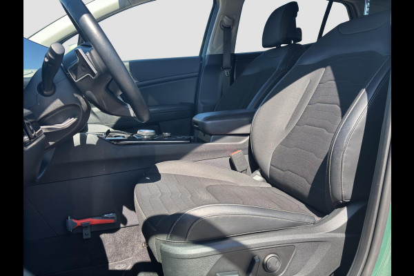 Kia Sportage 1.6 T-GDi Plug-in Hybrid AWD DynamicPlusLine Panoramadak | Stoelverwarming voor/achter | Camera | Trekhaak | Elektrische Stoelen | Cruise | Apple Carplay & Android Auto |