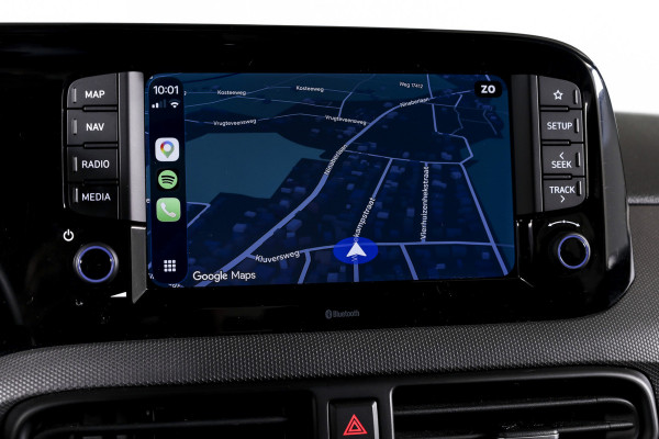 Hyundai i10 1.0 Comfort Smart | Cruise | Stoel-+Stuurverw. | PDC | Camera | NAV + App. Connect | Airco | DAB | LM 16" |