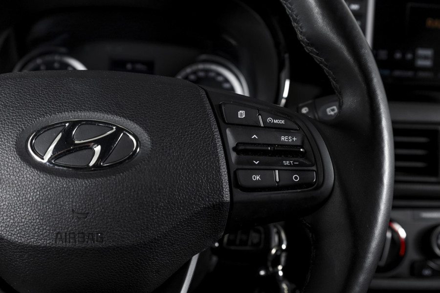 Hyundai i10 1.0 Comfort Smart | Cruise | Stoel-+Stuurverw. | PDC | Camera | NAV + App. Connect | Airco | DAB | LM 16" |