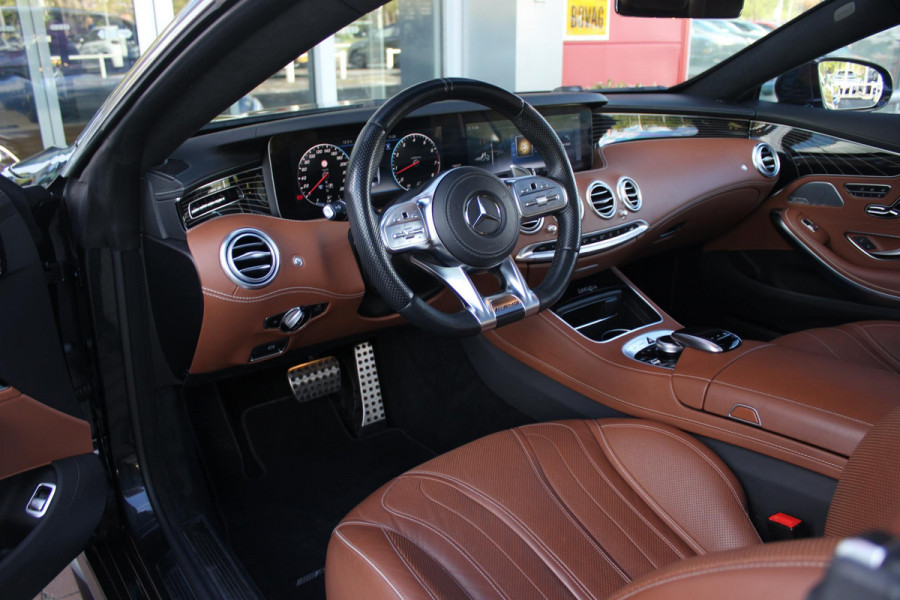 Mercedes-Benz S-Klasse Coupé 450 4MATIC | AMG-STYLING INTERIEUR / EXTERIEUR | PANORAMADAK | BURMESTER PREMIUM AUDIO ® | ELEKTRISCH VERSTELBARE VOORSTOELEN MET GEHEUGEN | MASSAGE STOELEN | VOORSTOELEN VERWARMBAAR | VOORSTOELEN GEVENTILEERD | AIRSCARF ( HOOFDRUIMTEVERWARMING VOOR BESTUURDER EN VOORPASSAGIER | LEDEREN INTERIEURDELEN | HOUTAFWERKING INTERIEUR | SFEERVERLICHTING | LEDEREN BEKLEDING | ADAPTIVE CRUISE CONTROL | PARKEERPAKKET INCLUSIEF 360°-CAMERA | ELEKTRISCHE ACHTERKLEP | VLAKKENVERWARMING | DODEHOEK DETECTIE | 20" MULTISPAAK LICHTMETALEN VELGEN |